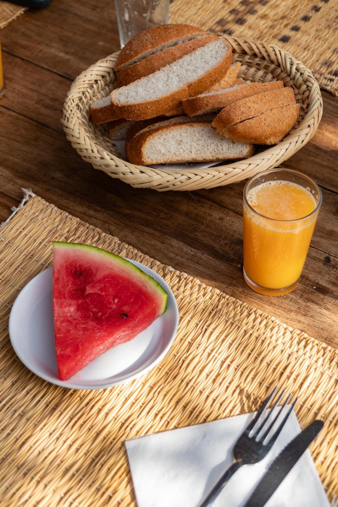 Equity Point Marrakech Hostel มาร์ราเกช ภายนอก รูปภาพ