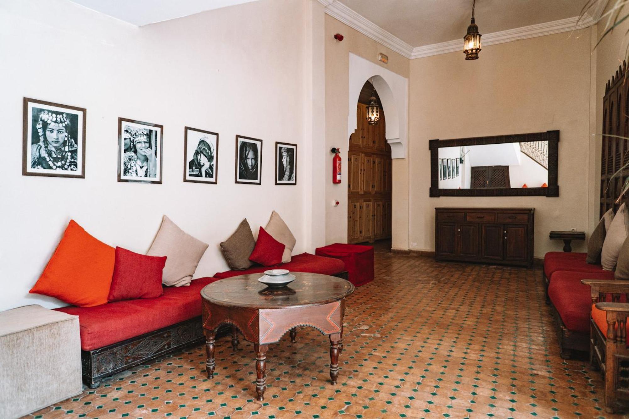 Equity Point Marrakech Hostel มาร์ราเกช ภายนอก รูปภาพ